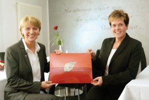 Anette Trayser (li.) und Anke Thielmann sind die Geschäftsführerinnen des Hotels garni Wilhelmshöher Tor. Foto: Mario Zgoll