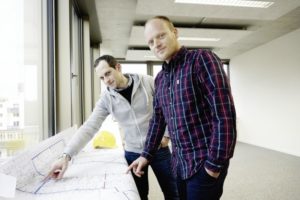 Full Circle Design heißt die Firma von Christof Binder (links) und Michael Neusüß. Sie freuen sich auf den Einzug in den Science Park. Foto: Mario Zgoll