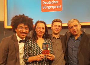 Wurden beim Deutschen Bürgerpreis 2016 ausgezeichnet: David Zabel, Sabine Pach, Willi van den Berg und Mustafa Gündar (im Bild von links). Foto: Stadt Kassel
