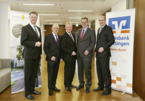 Wolfgang Osse (Kasseler Bank), Volker Stern (Kasseler Bank), Martin Schmitt (Kasseler Bank), Markus Bludau (Volksbank Göttingen), Hans-Christian Reuß (Volksbank Göttingen) (v.l.). Foto: Kasseler Bank